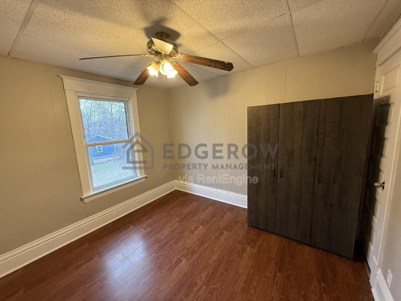 1038 Lafayette Ave Se - Photo 6 of 8
