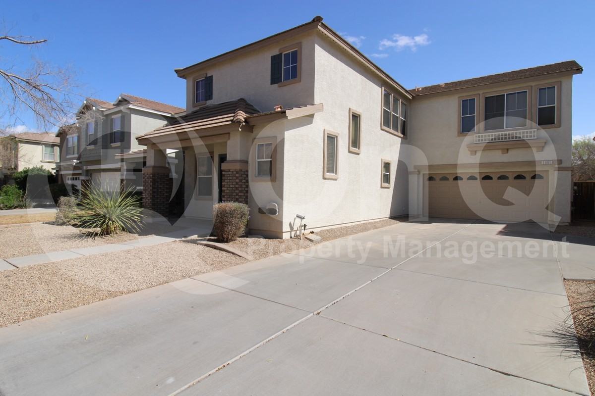 1461 S Pheasant Dr - Photo 2 of 21