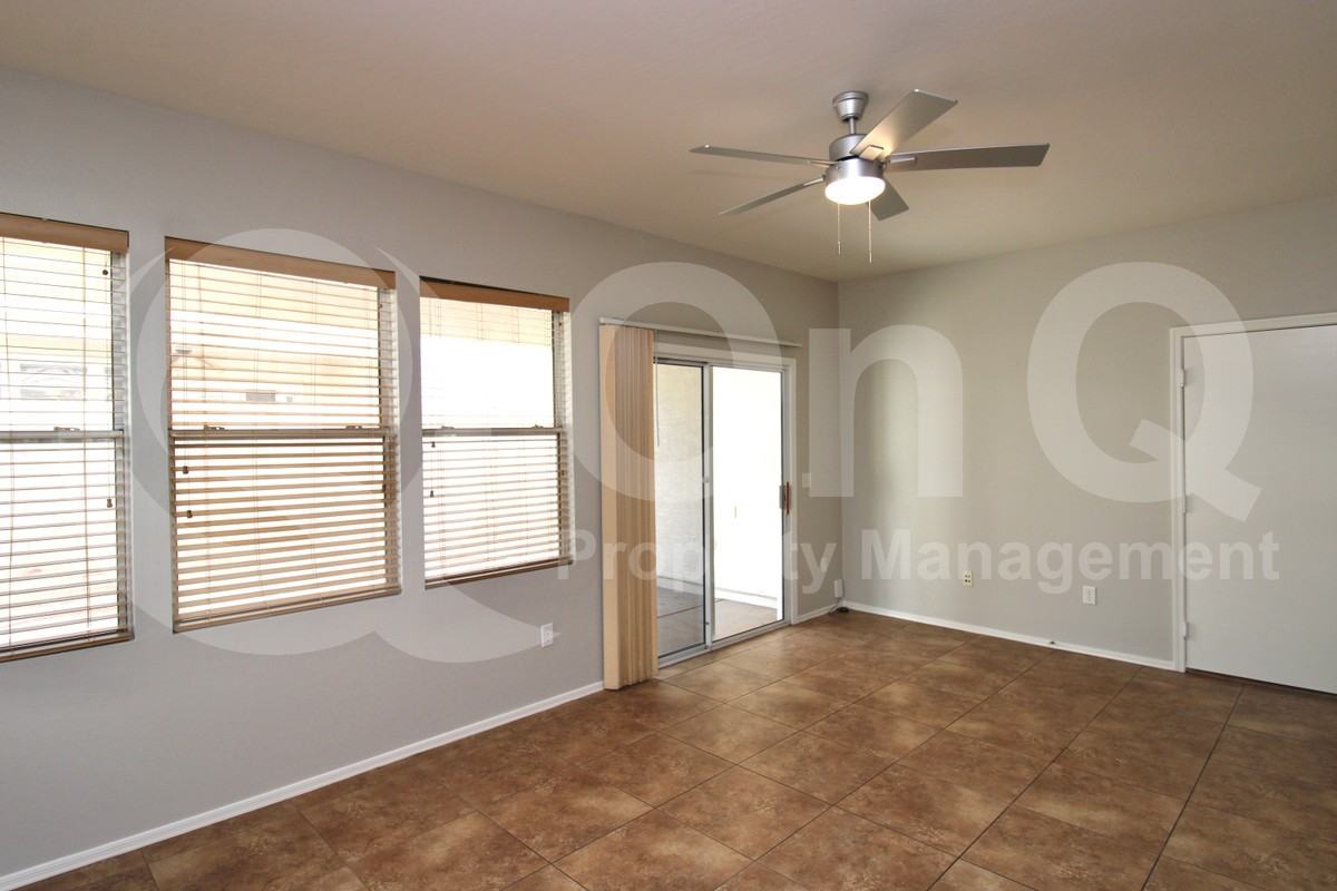 1461 S Pheasant Dr - Photo 5 of 21