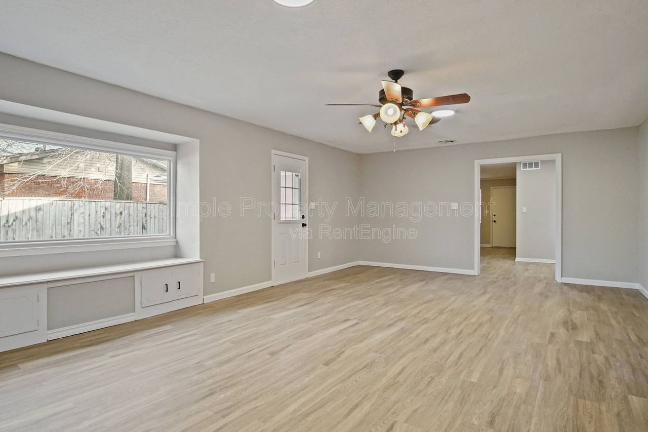 1607 Denison Dr - Photo 3 of 26