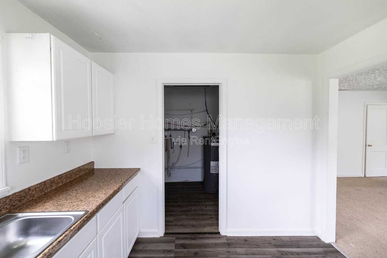 6119 Nimitz Dr - Photo 6 of 14