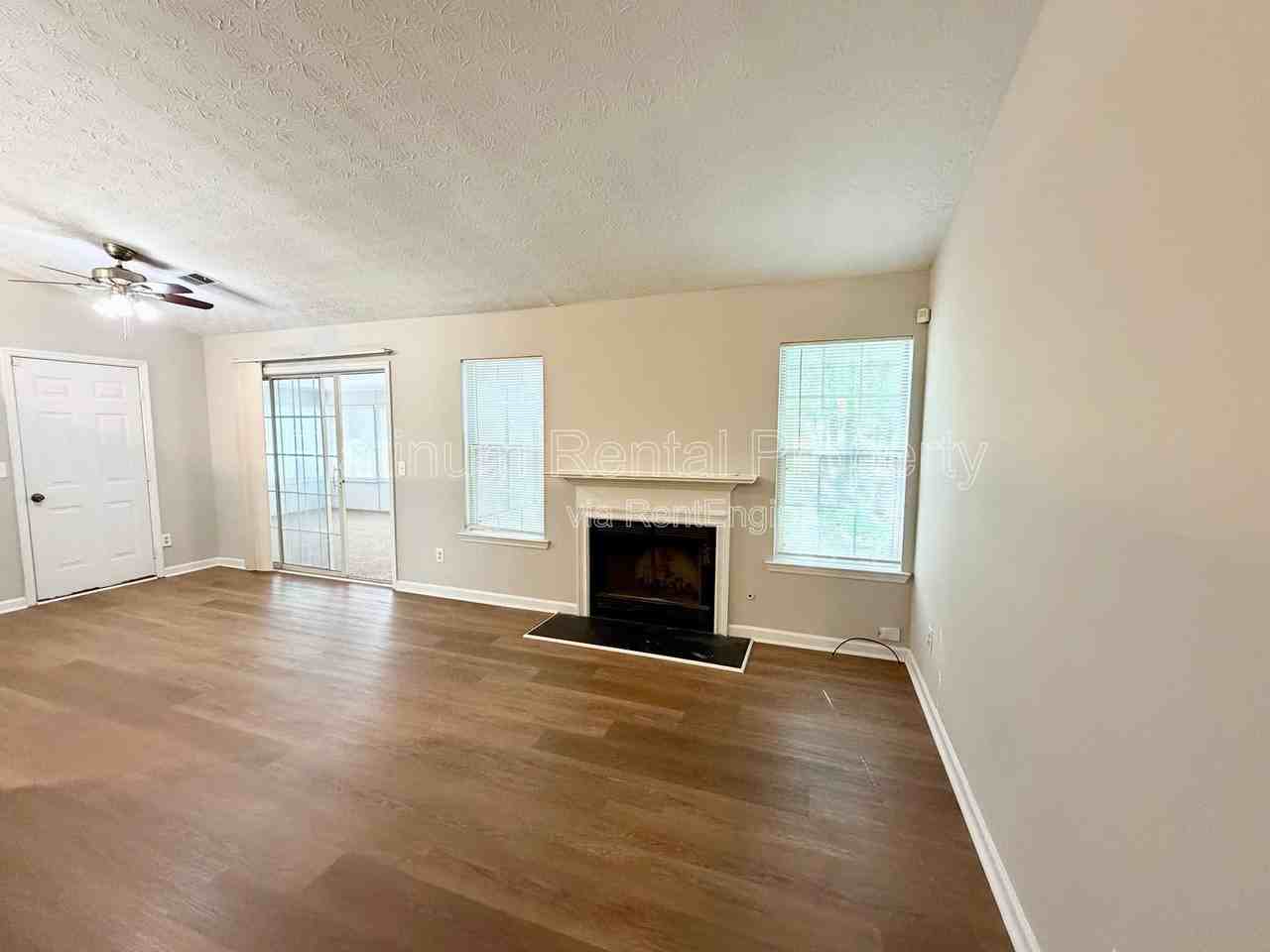 4229 Catalpa Park - Photo 4 of 21
