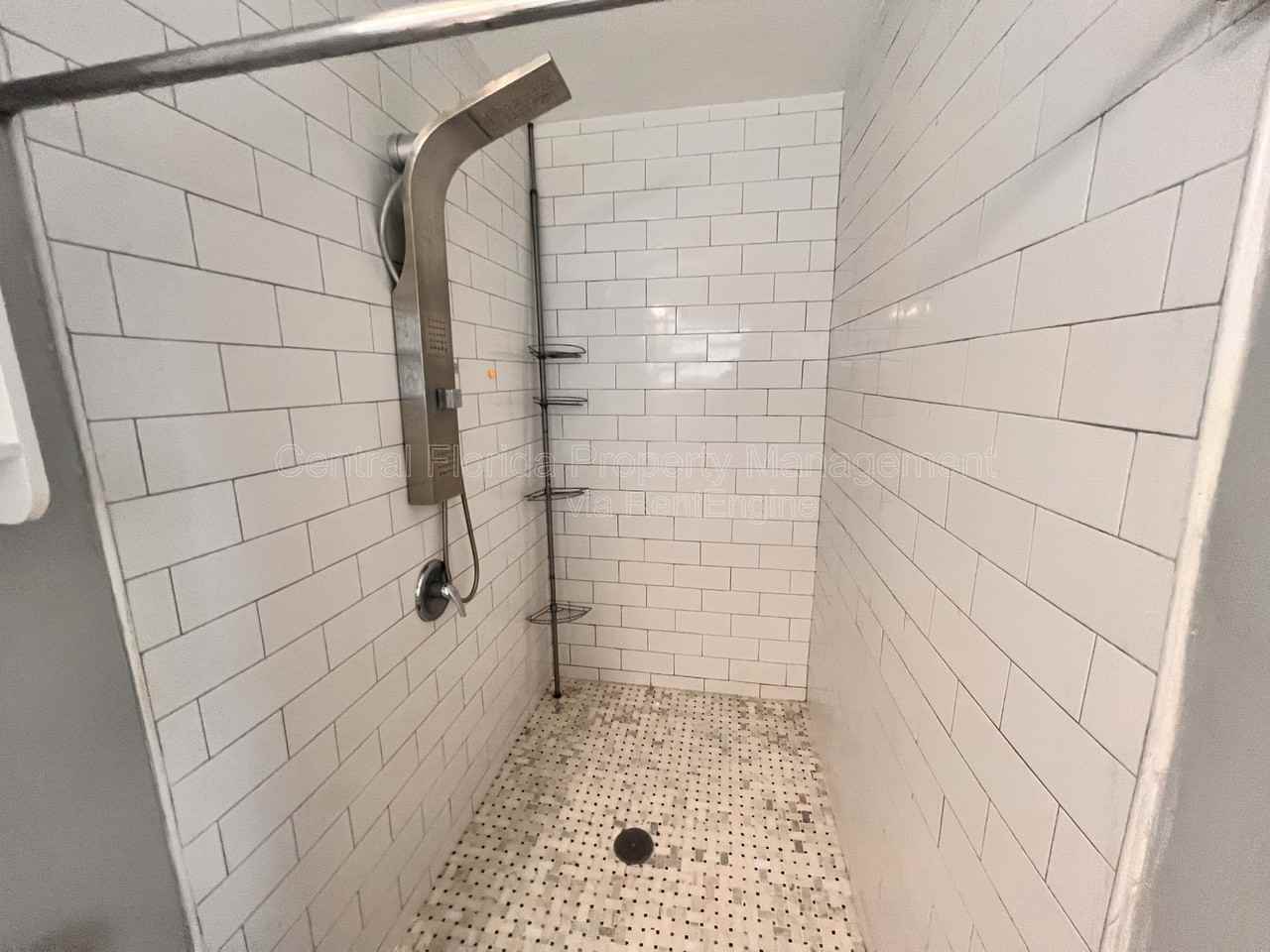 722 Baltimore Dr - Photo 5 of 17