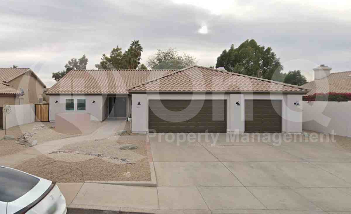841 N Los Altos Dr - Photo 3 of 4