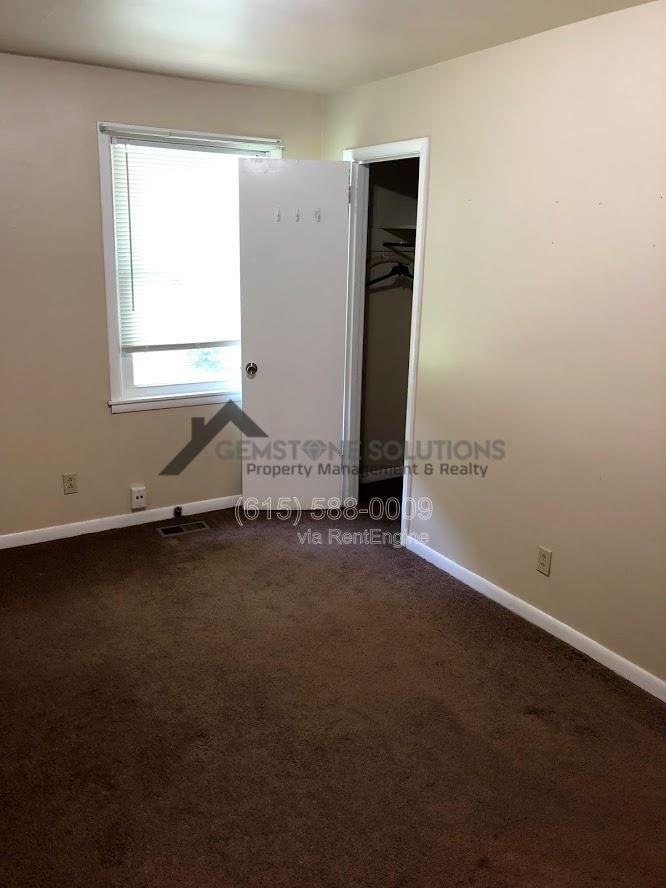 200 Sharon Cir #B - Photo 7 of 18