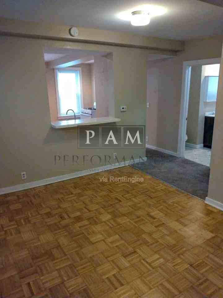 1521 N Jefferson St - Photo 3 of 15