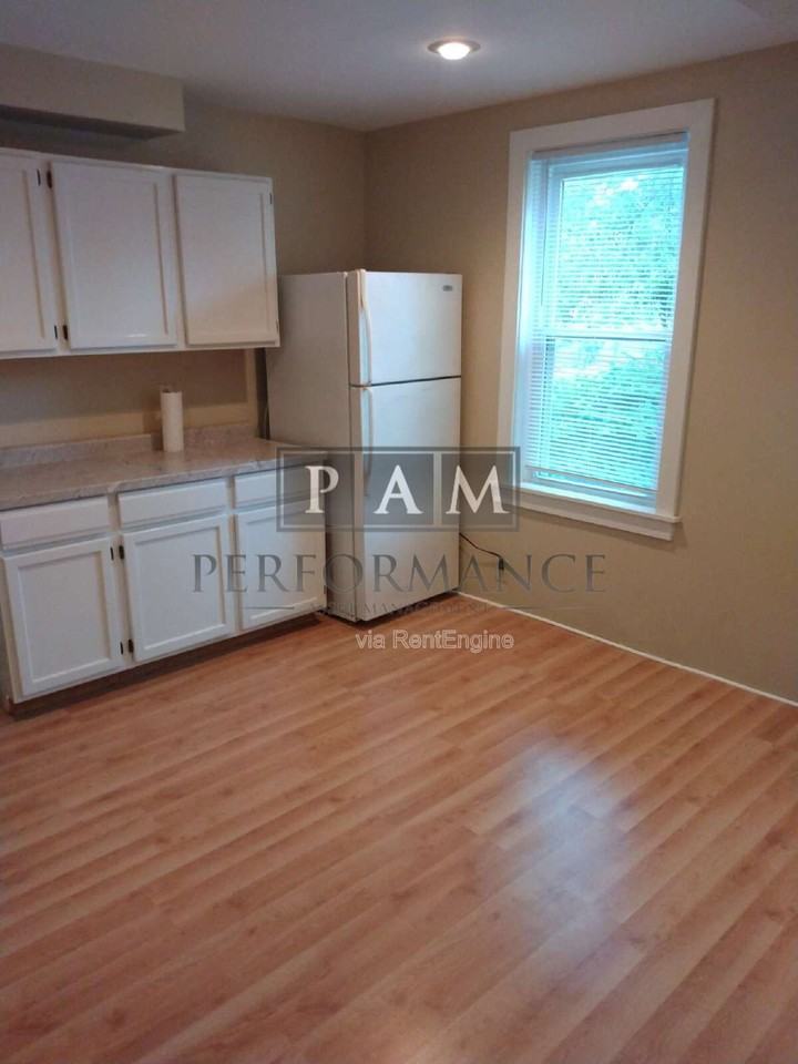 1521 N Jefferson St - Photo 4 of 15