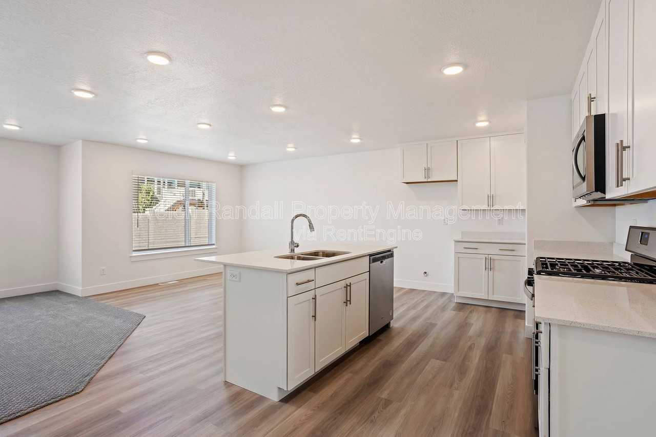 3102 N Indigo Loop - Photo 6 of 15