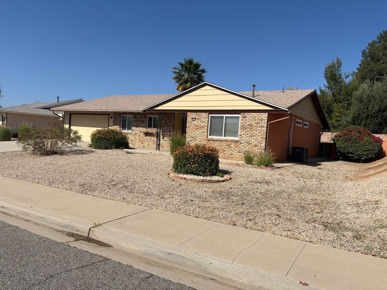 28033 Radford Dr - Photo 3 of 30