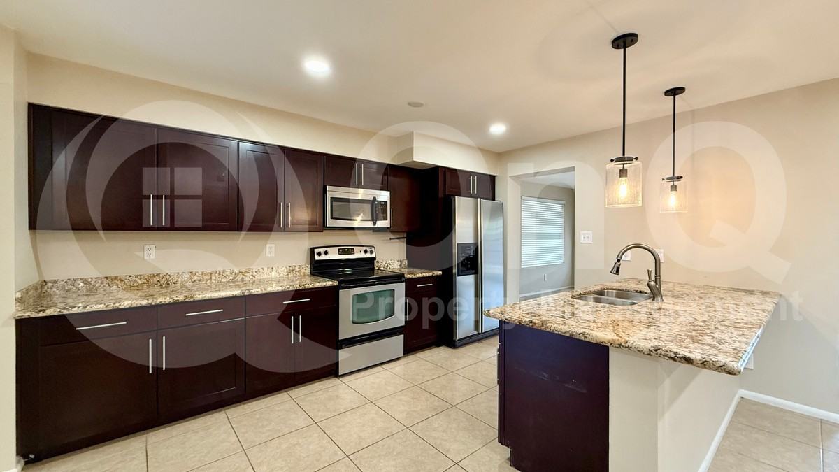 1275 E Loma Vista Dr - Photo 3 of 26