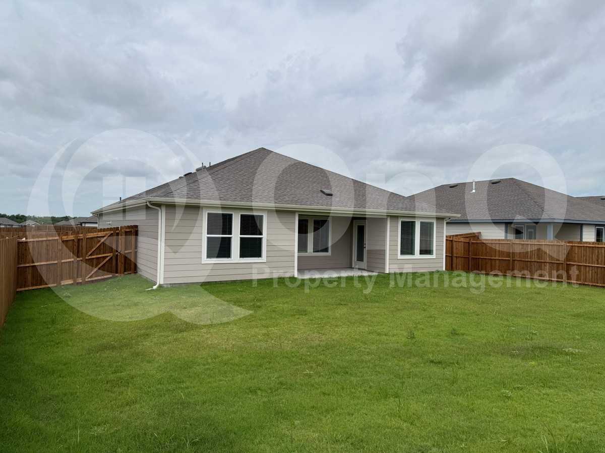 1213 Bristlecone Dr - Photo 4 of 4