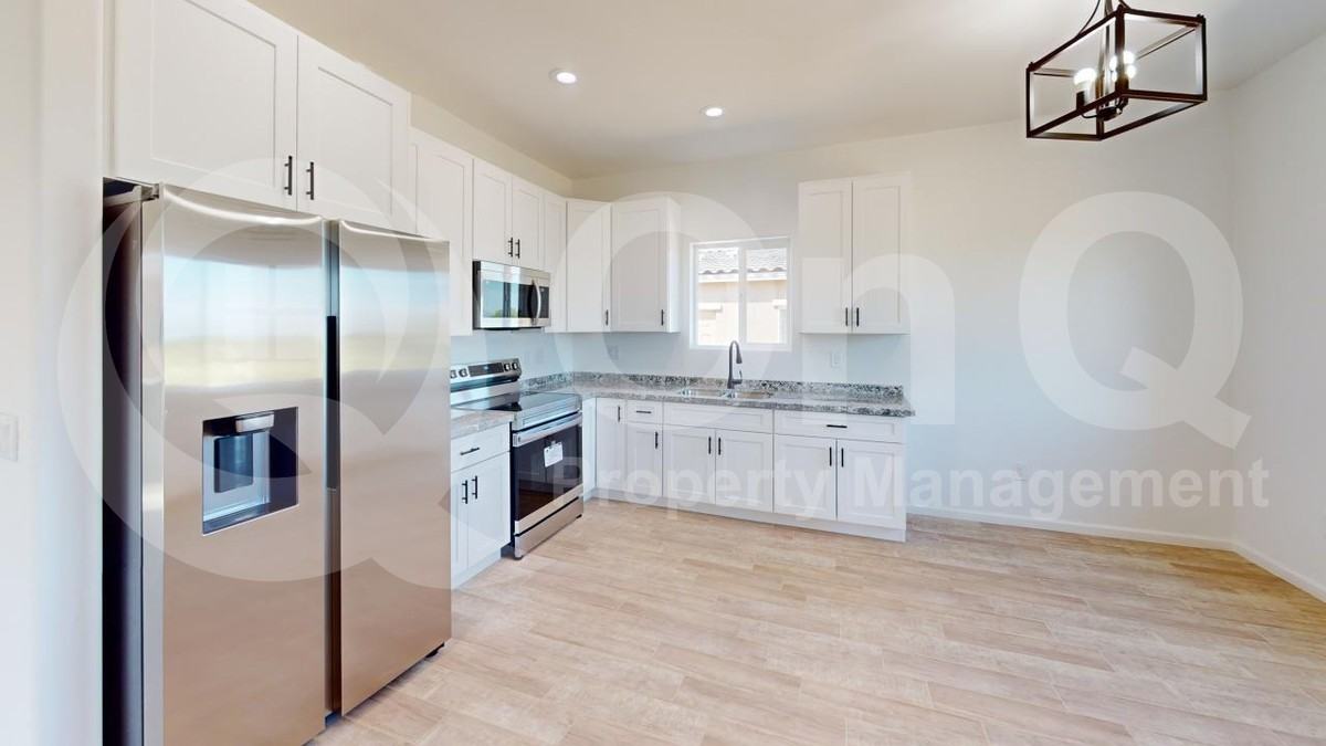 80 W James L Sullivan St #2 - Photo 2 of 16