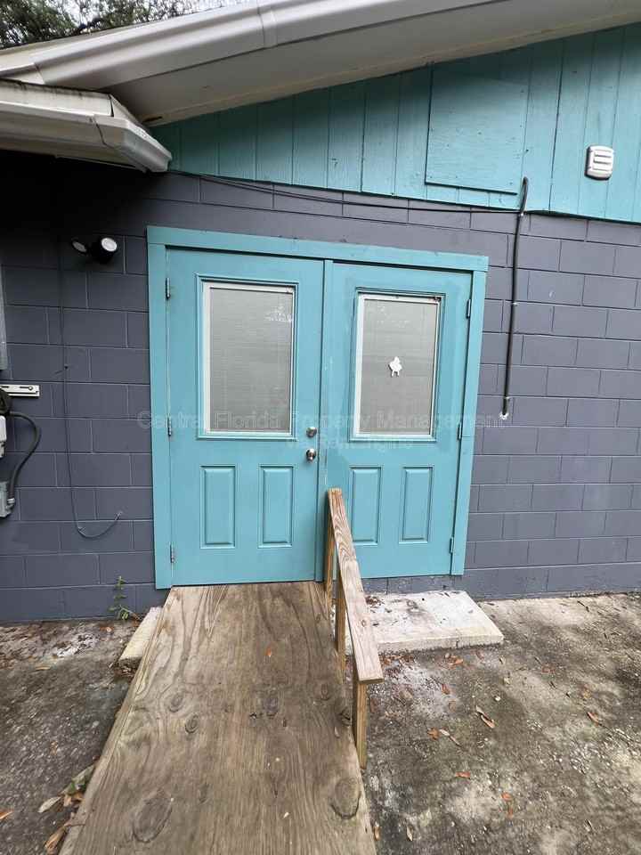 899 Rich Dr #2 - Photo 2 of 8