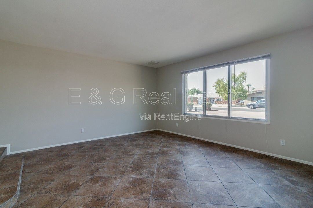 137 E Riviera Dr - Photo 3 of 29