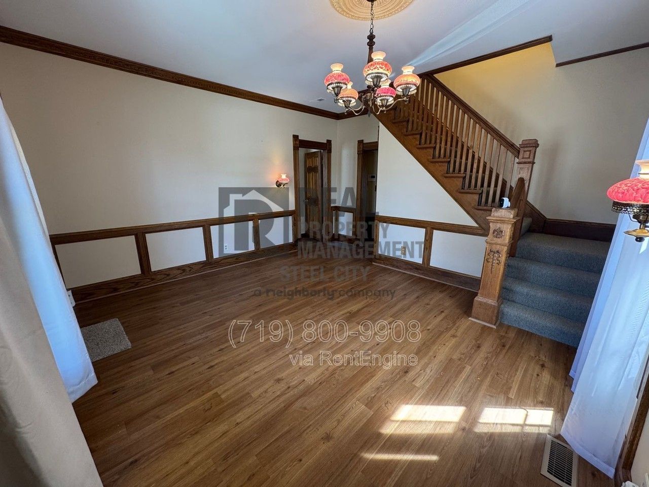 512 W 10th St #512W10th - Photo 5 of 36
