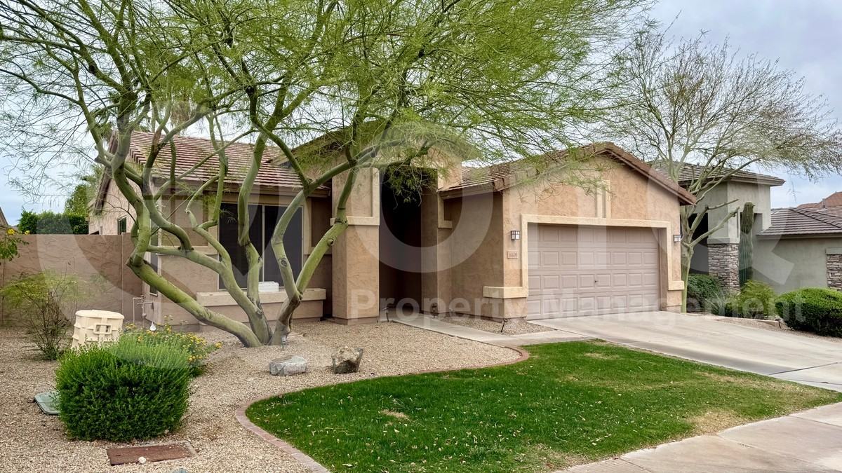 16609 S 16th Dr - Photo 2 of 37