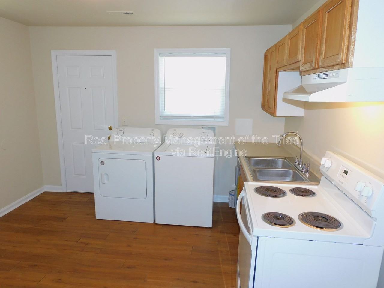 2118 Everitt St #K - Photo 6 of 18