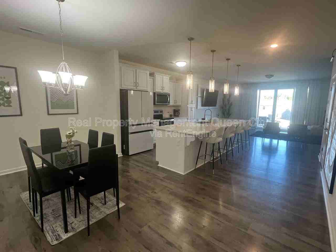 3011 Pinehills Way - Photo 2 of 20