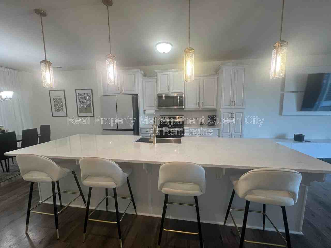 3011 Pinehills Way - Photo 3 of 20