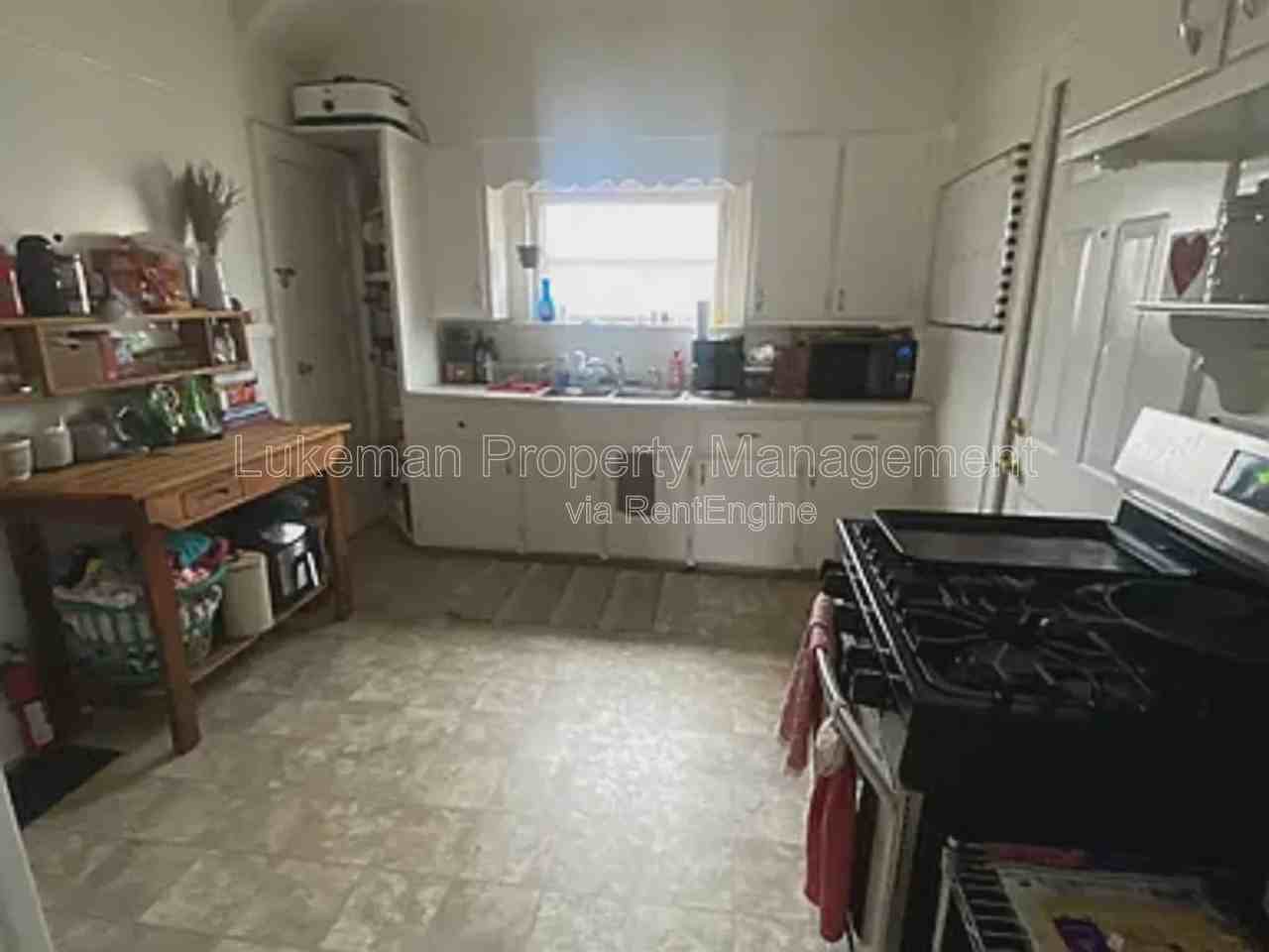 839 Davis St - Photo 6 of 8