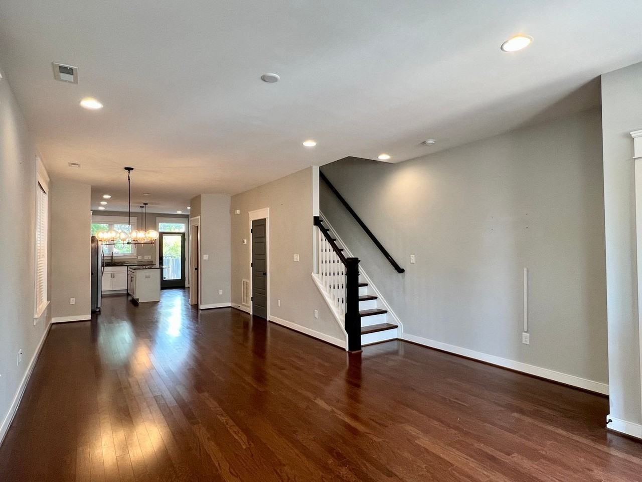 1228 N 31st St - Photo 6 of 39