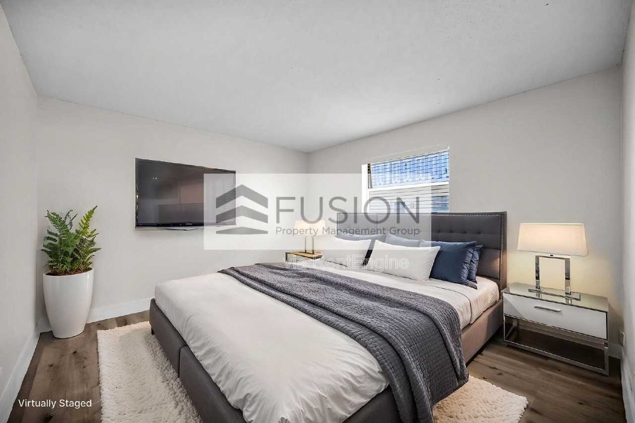 881 Sw 74th Ter #102C - Photo 4 of 17
