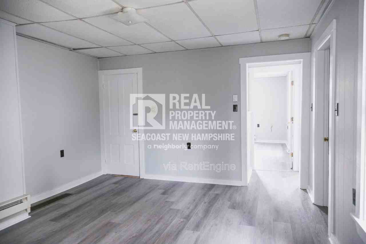 27 Rochester St #A - Photo 3 of 13
