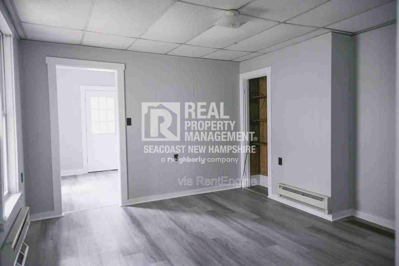 27 Rochester St #A - Photo 4 of 13