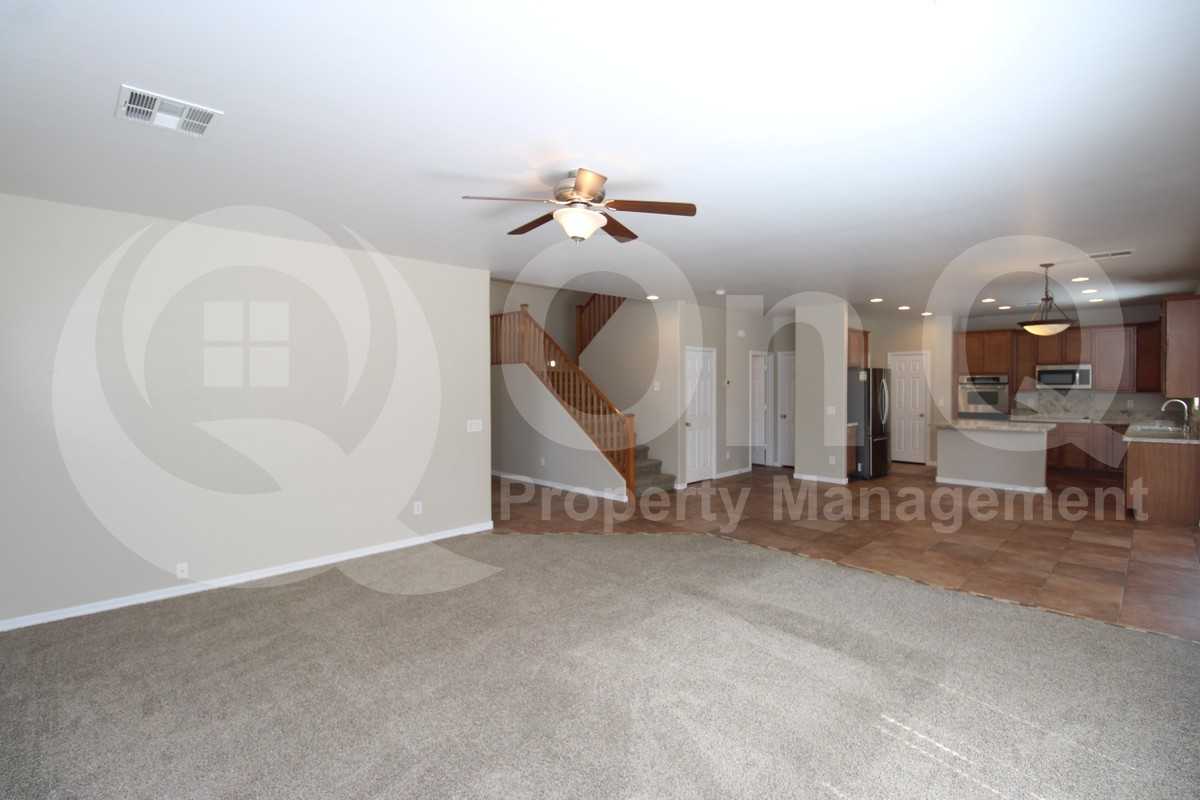 17331 W Saguaro Ln - Photo 7 of 27