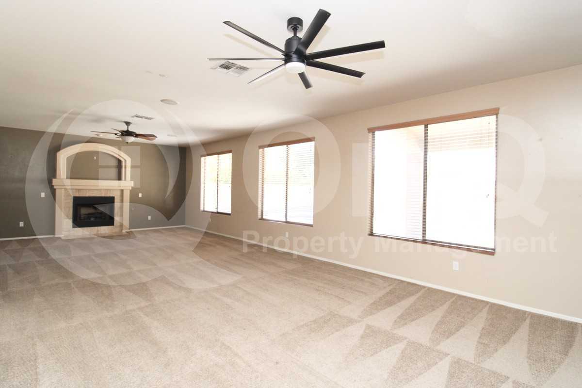 2290 W Maplewood St - Photo 6 of 33