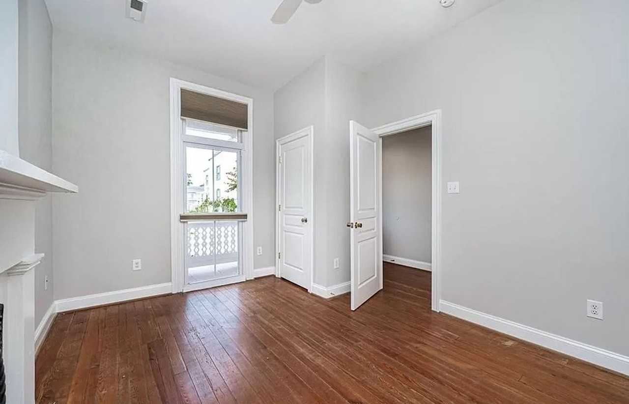 513 S Laurel St - Photo 6 of 29