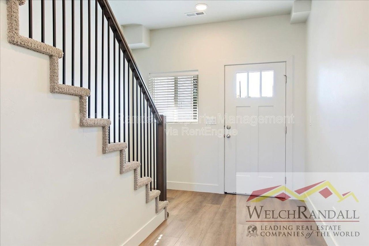 245 W 600 N - Photo 2 of 23