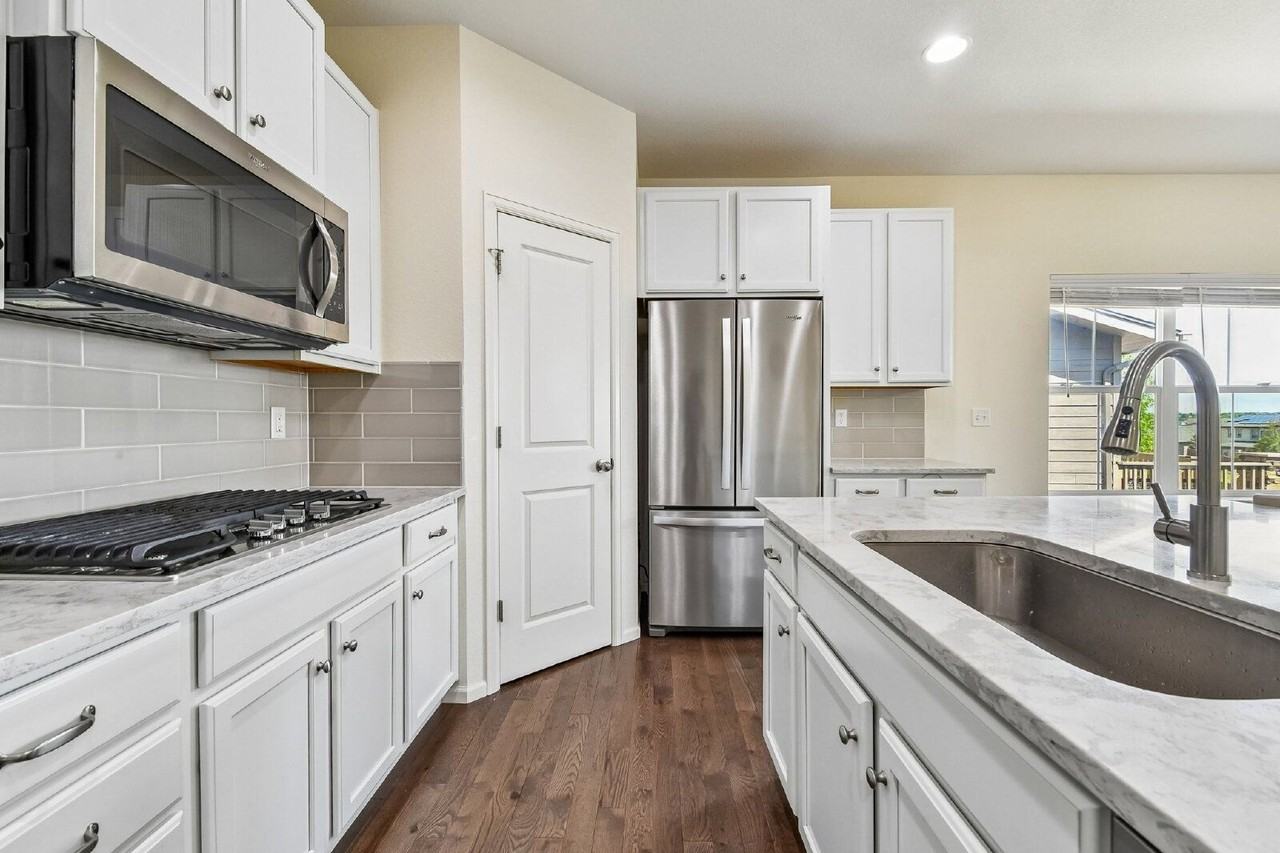 7956 S Grand Baker Way - Photo 7 of 28
