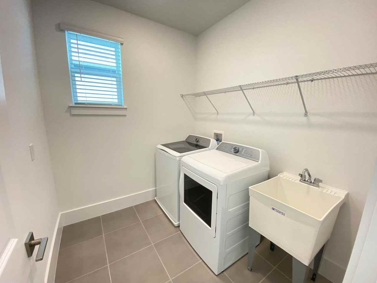 12668 Clear Sapphire Dr - Photo 6 of 50
