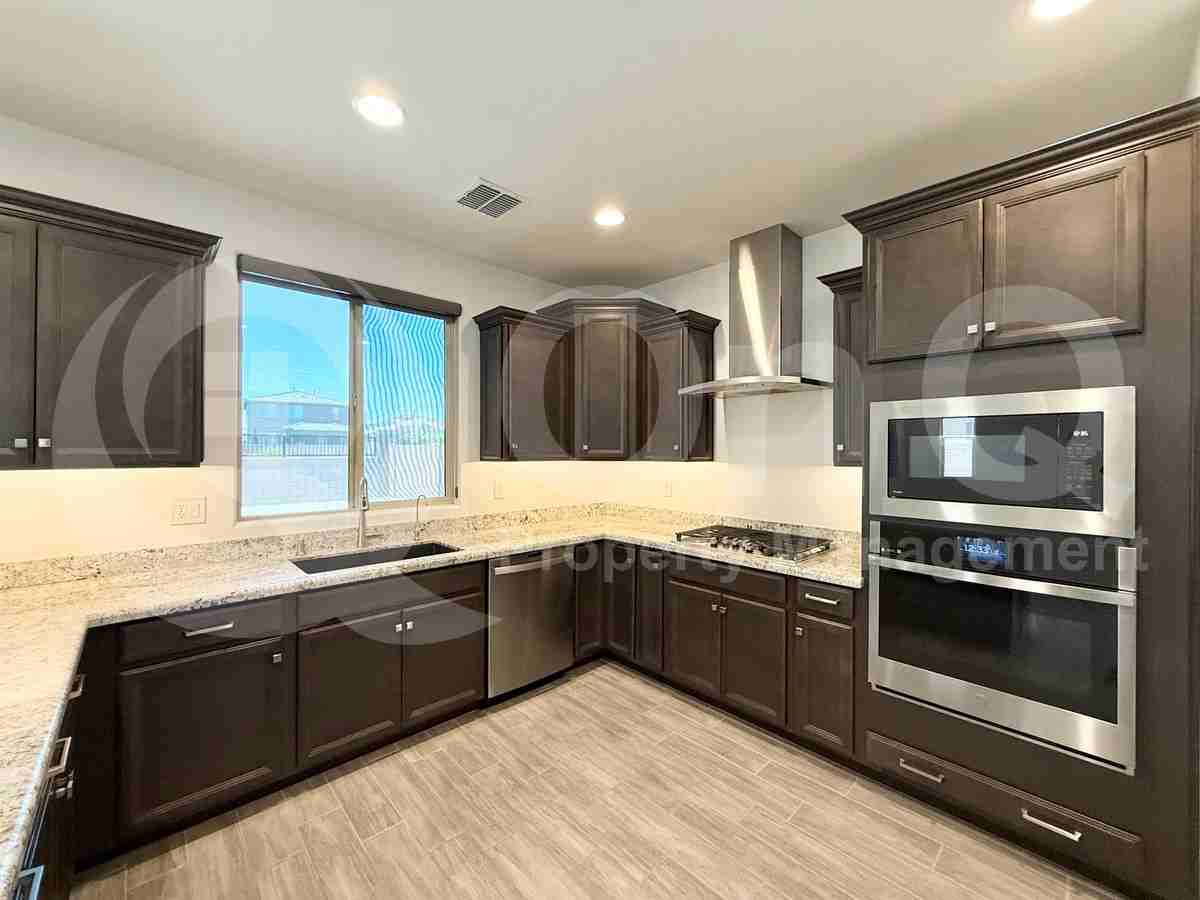 28272 N 132nd Dr - Photo 4 of 35