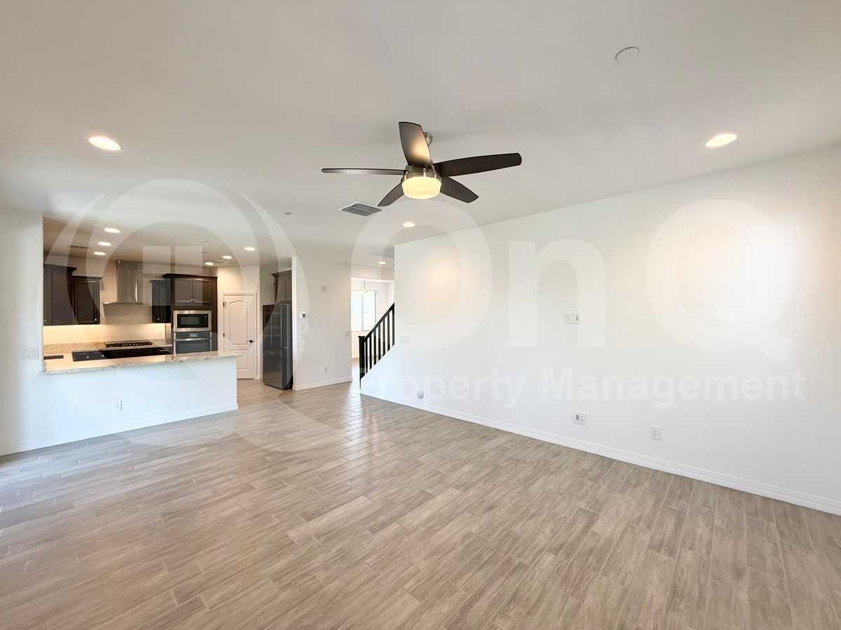 28272 N 132nd Dr - Photo 7 of 35