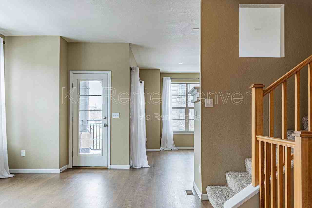 492 S Saulsbury St - Photo 5 of 50