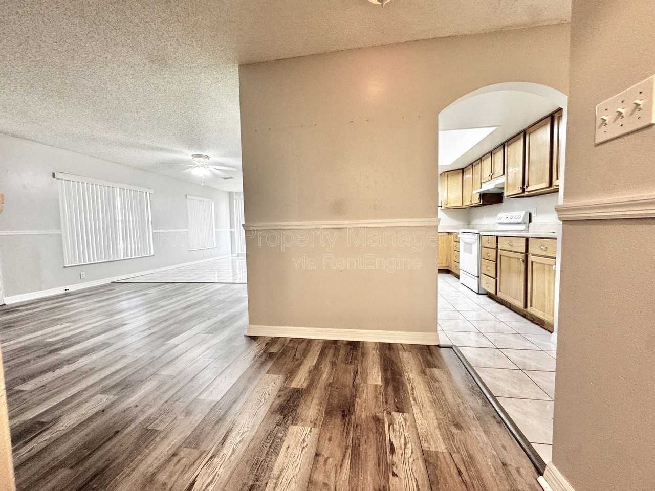 929 Louisiana Ave #927 - Photo 2 of 18