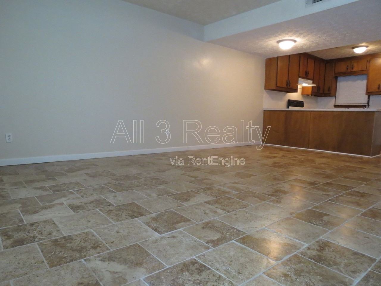 310 S Jeff Davis Dr #3 - Photo 3 of 18