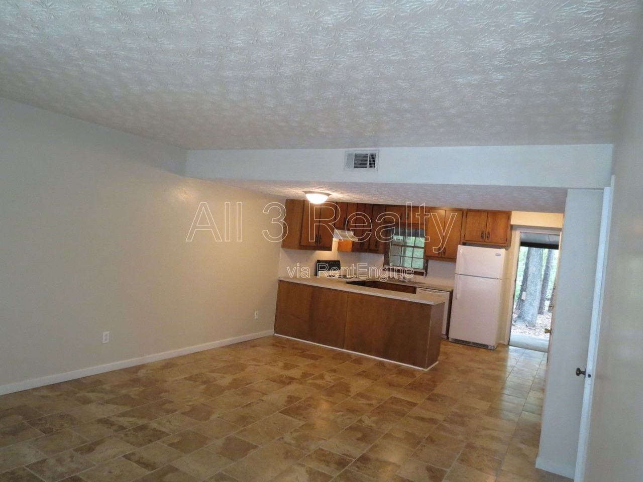 310 S Jeff Davis Dr #3 - Photo 7 of 18