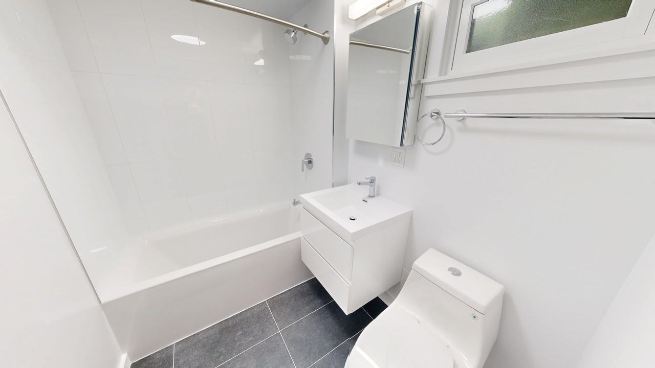 1900 Washington Street - Photo 5 of 12
