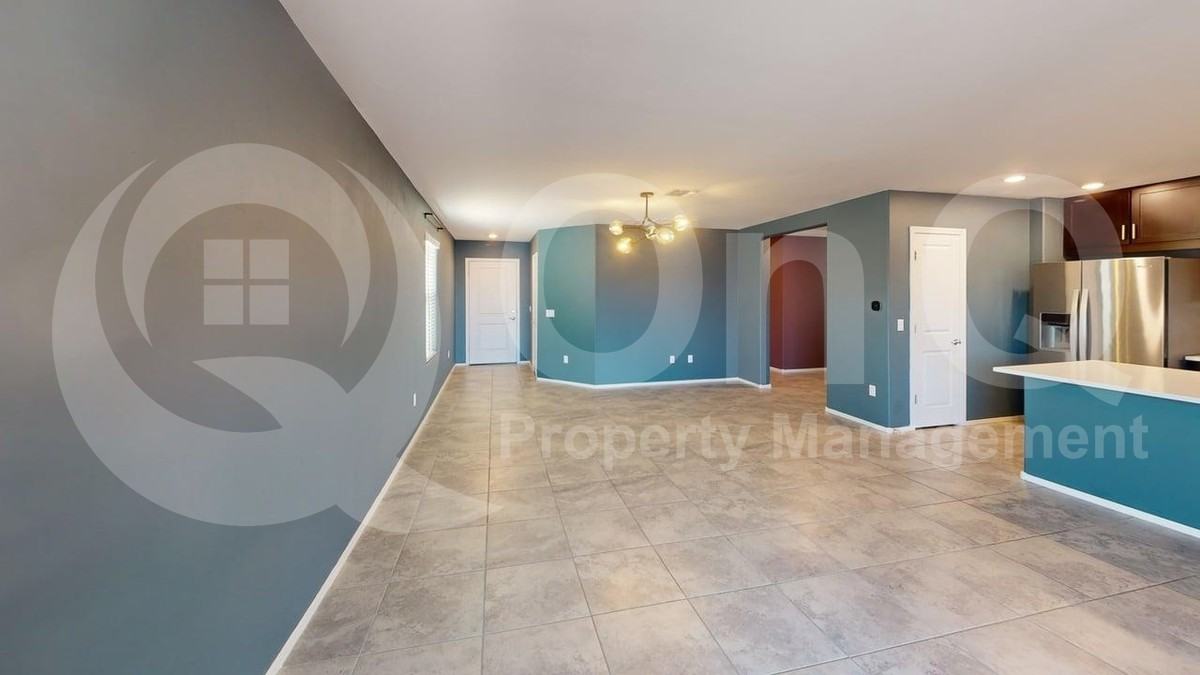 8042 S Golden Bell Dr - Photo 3 of 22