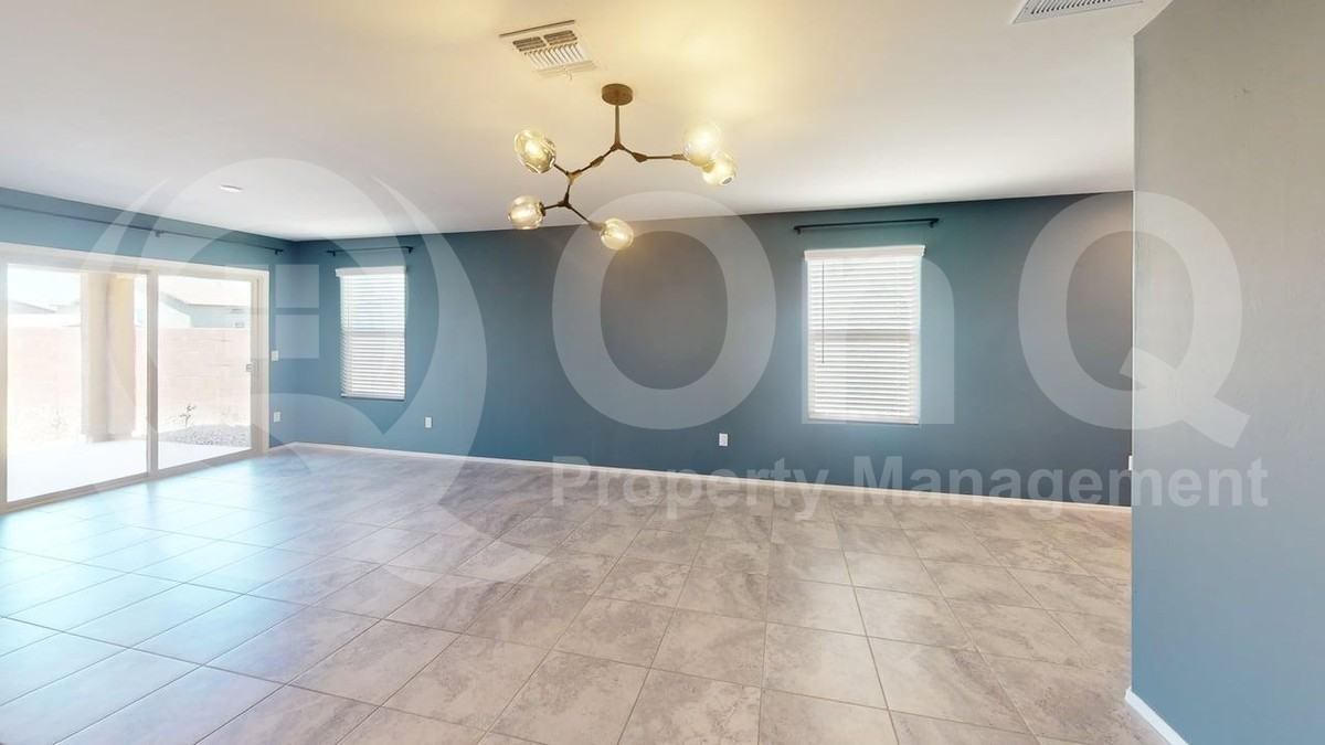 8042 S Golden Bell Dr - Photo 4 of 22