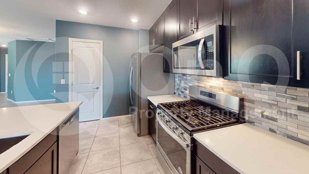 8042 S Golden Bell Dr - Photo 5 of 22