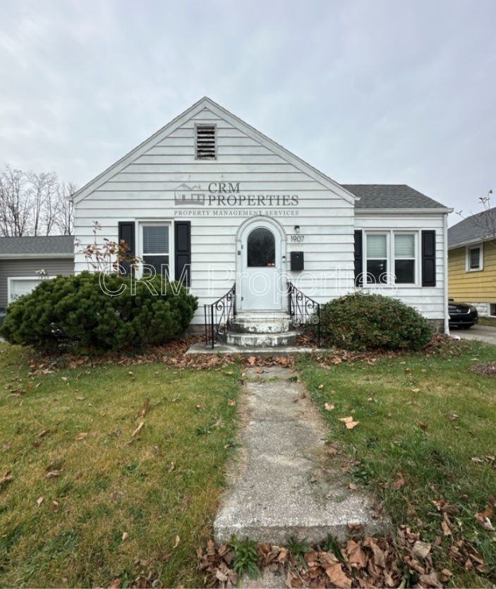 1907 S Webster St - Photo 2 of 16