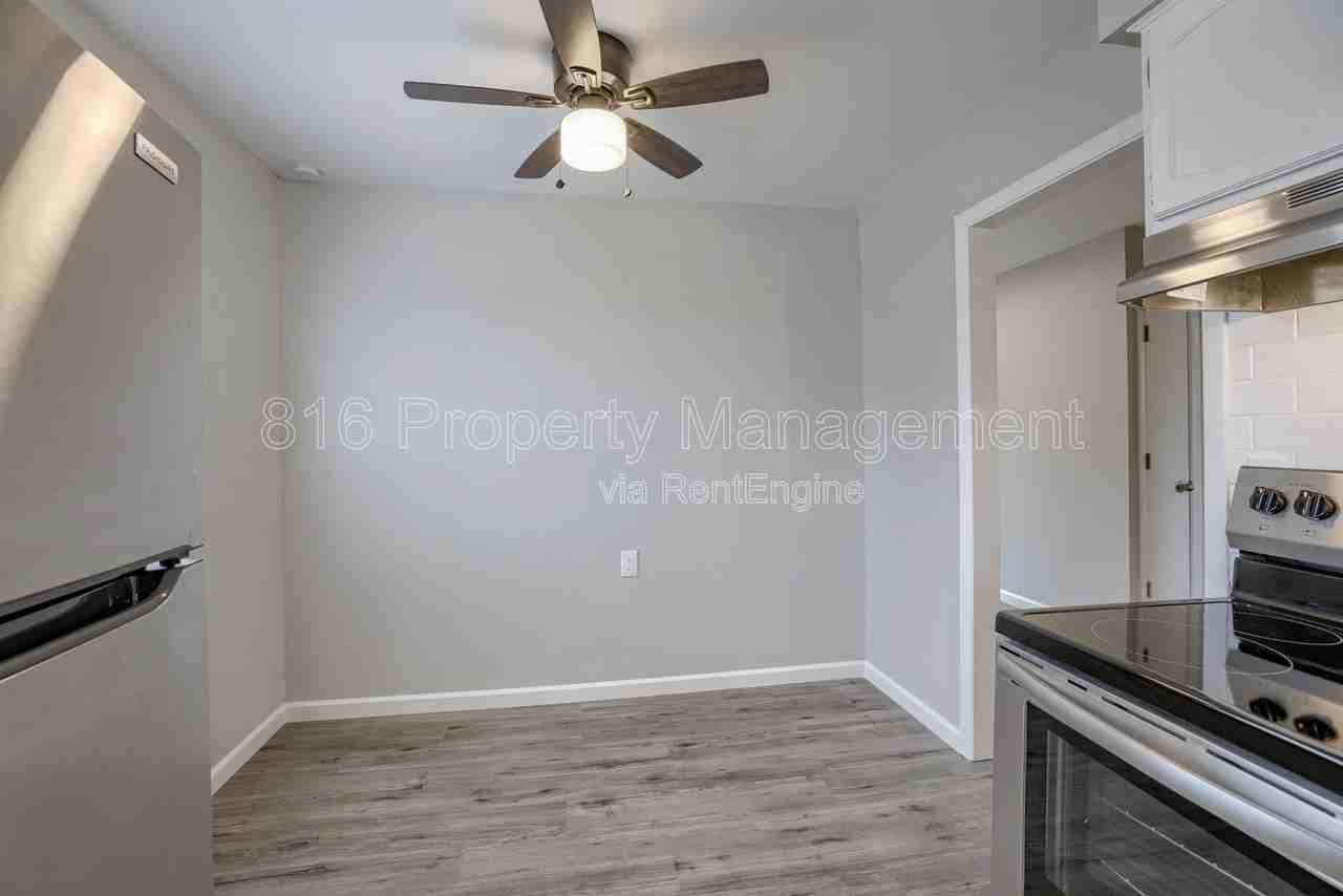 1103 E Sea Ave - Photo 3 of 48