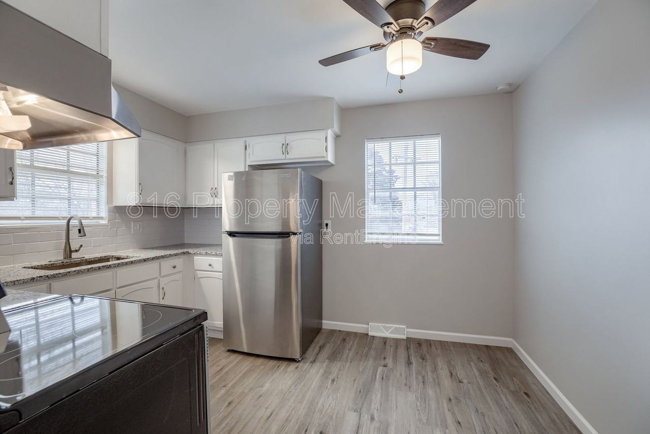 1103 E Sea Ave - Photo 5 of 48