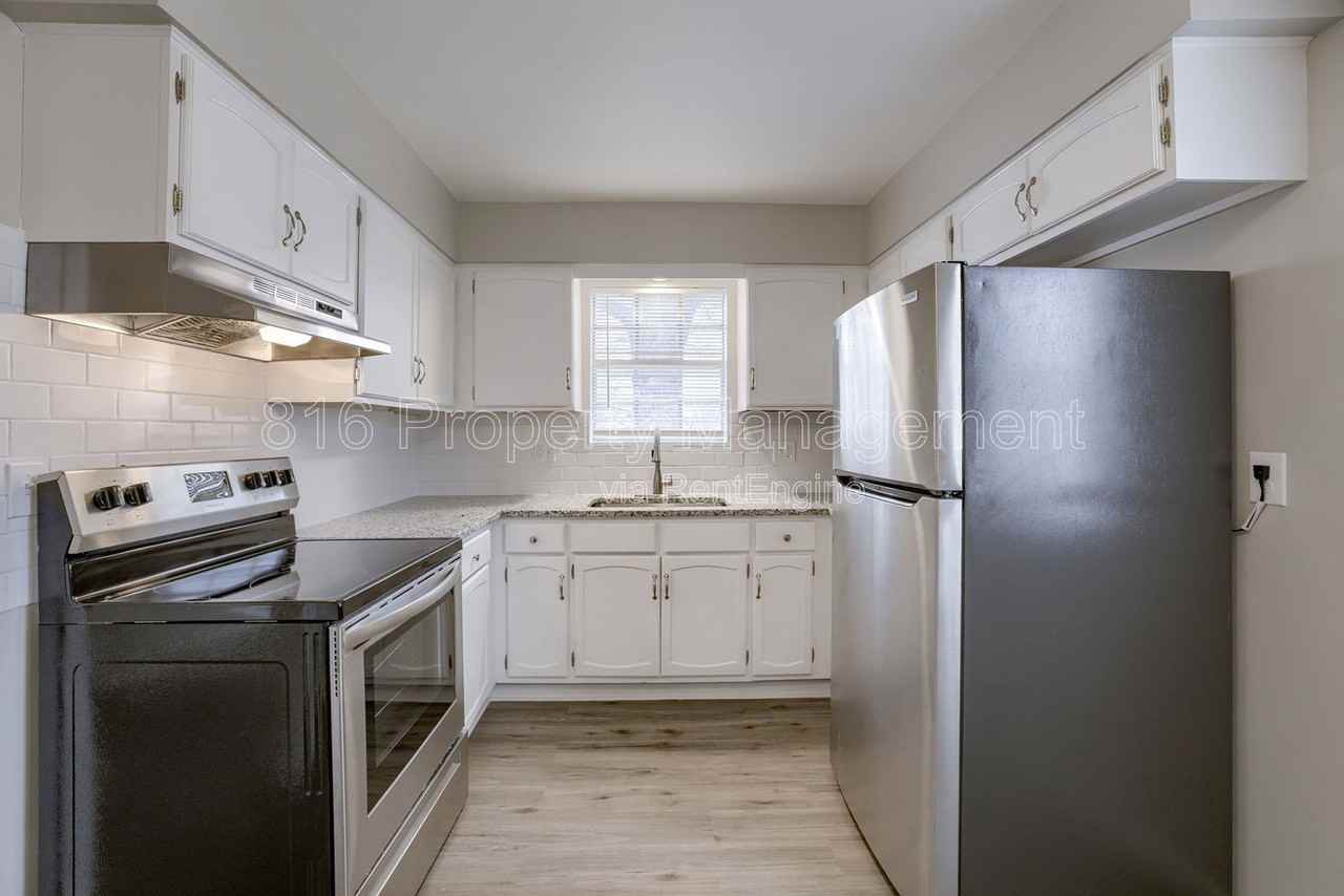1103 E Sea Ave - Photo 6 of 48