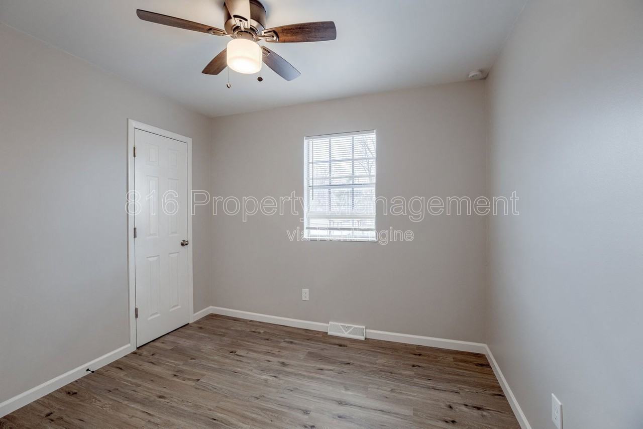 1103 E Sea Ave - Photo 7 of 48