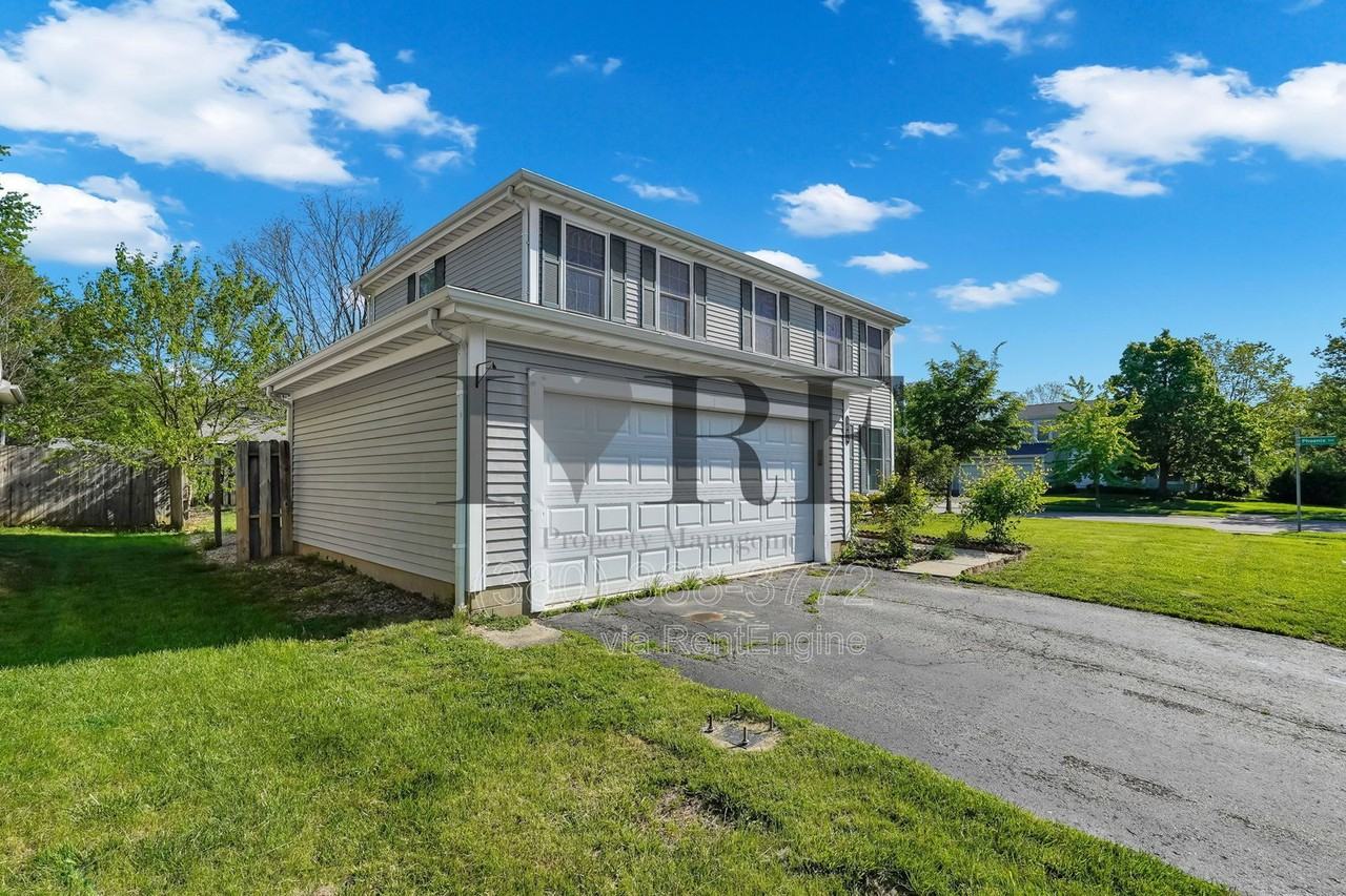 5066 Ivywild Ave - Photo 2 of 37